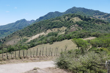 Aussichtspunkt Mirador de Ventolera in der Berglandschaft von Escazú in Costa Rica