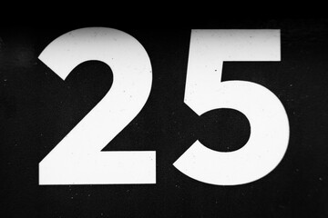 Nummer Zahl Ziffer 25 für Geburtstag oder Jubiläum