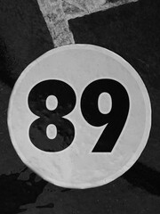 Nummer Zahl Ziffer 89 für Geburtstag oder Jubiläum
