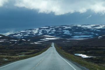 road to the mountains