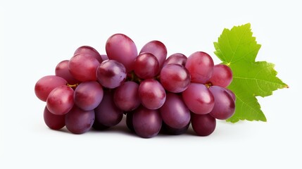 Obraz premium A bunch of red grapes isolated on a white background. Clipping path