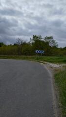 Fototapeta na wymiar Panneaux de Signalisation Urbaine à Jargeau, Loiret