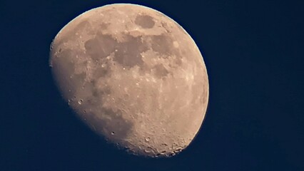 Luna sobre el cielo de Galicia © CDN