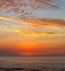 Naklejka premium Mar e por do Sol na praia