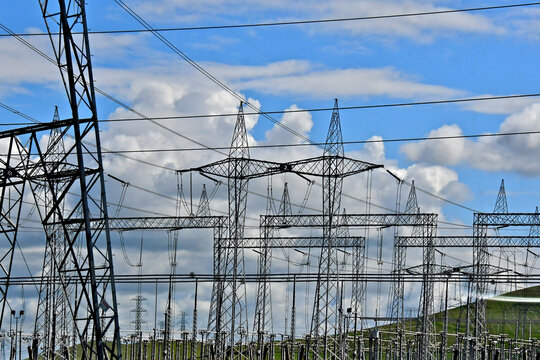 PG&E electrical substation, Santa Nella, California 