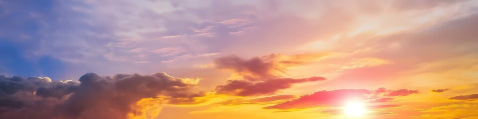 Naklejka premium sunset sky and clouds