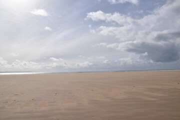 Fototapeta na wymiar the large beach of Saunton sands giving the effect of a desert in the uk