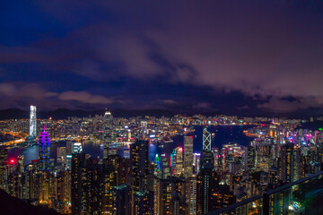 city at night og hong kong