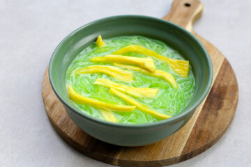 Rice noodles dessert with coconut milk cream