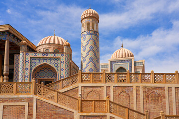 Minaret of the Hazrat Khizr Mosque next to the Mausoleum of Islam Karimov in Samarkand, Uzbekistan...