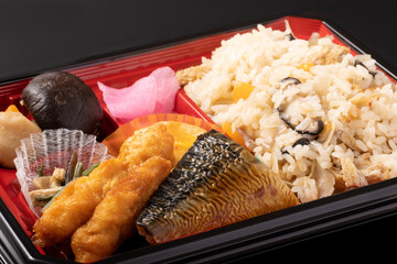 炊き込みご飯の弁当