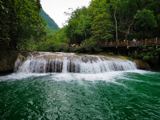 April in Xiaoqikong showcases the finest embodiment of picturesque mountains and clear waters.