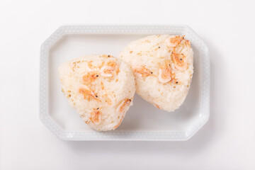 桜えびの炊き込みご飯のおにぎり