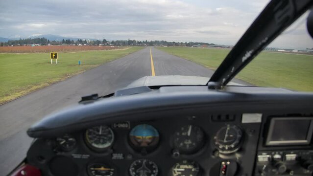 POV Private Pilot Taxi Single Engine Piston Airplane on Taxiway
