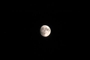 Mond mit Mondkratern