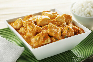 chicken breasts curry with white rice