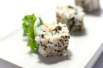 Sushi Uramaki de surimi