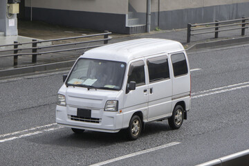軽ワゴン車　道路走行