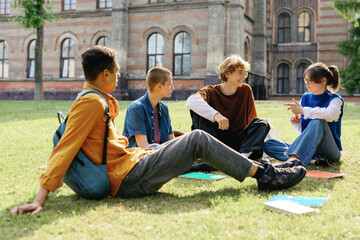 Student dialogue campus companionship