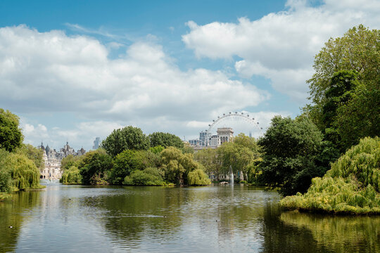 Lake in London on a sunny day