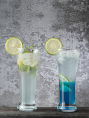 mojito cocktail with lime and ice