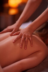 Ayurveda Back Massage with aromatherapy essential oil