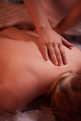 Ayurveda Back Massage with aromatherapy essential oil