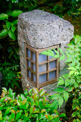 京都の旧家の石灯籠