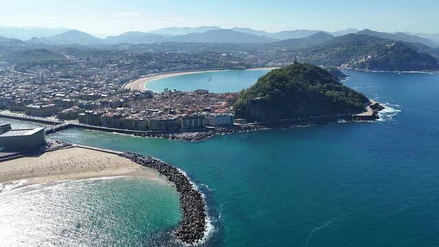 Donostia San Sebasti&aacute;n - Desembocadura del r&iacute;o Urumea y la Parte Vieja