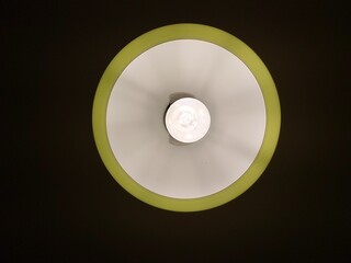 Wisząca lampa w kuchni - oświetlenie