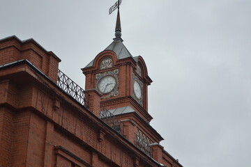 Fototapeta na wymiar clock tower in the town