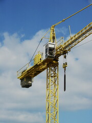 Budownictwo - żuraw budowlany © tomo81