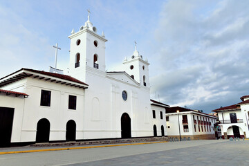 Basilica San Juan Bautista - obrazy, fototapety, plakaty