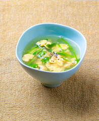 芹と卵のスープ