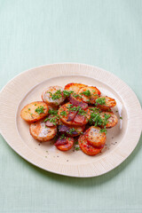 里芋とベーコンの炒め物