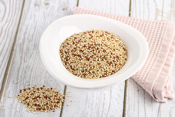 Raw dry quinoa cereal grain