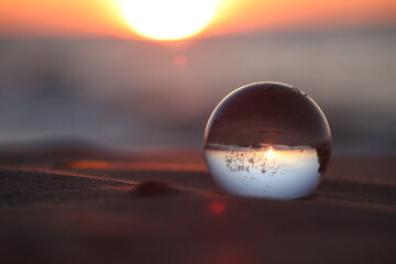 Lensball im Sonnenuntergang 
