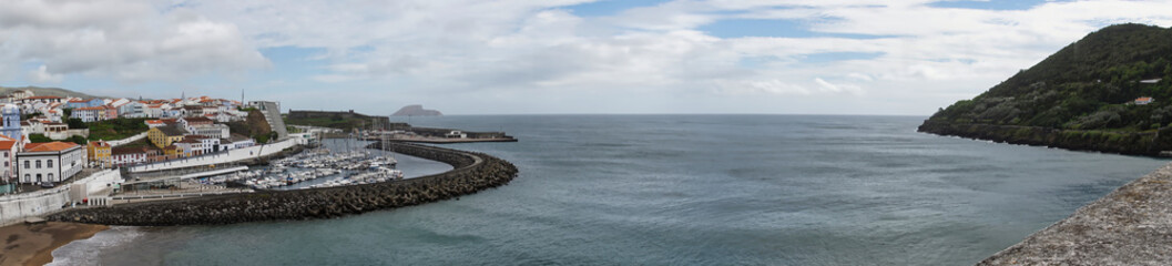 Ilha Terceira vista de cima com o Monte Brasil ao Lado - Açores - Portugal