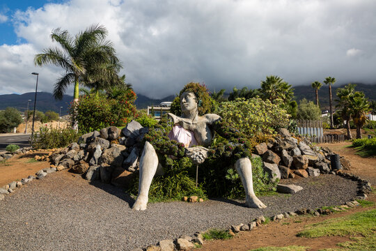 Statua a Santa Ursula