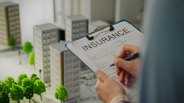 Registration of an insurance policy for real estate. A professional insurance agent will fill out the appropriate forms. Preparation of necessary documents when purchasing a new home