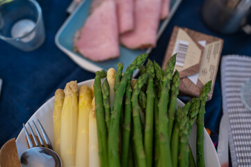 asparagus and ham