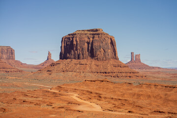 Fototapeta premium Iconic Road to Merrick Butte