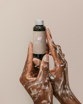Small shower gel bottle, massage & beauty design