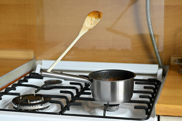 Lifehacks; place the cooking spoon in the hole of saucepan while cooking and in between stirring...