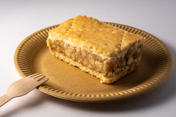 apple pie on a plate
