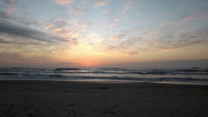 Fototapeta premium Sunrise / Nascer do solbeach