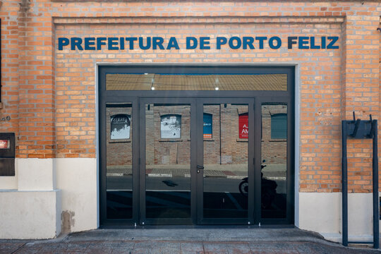 Prefeitura de Porto Feliz- Centro Administrativo e S&iacute;mbolo do Progresso e Desenvolvimento da Cidade, no Cora&ccedil;&atilde;o de SP, Brasil