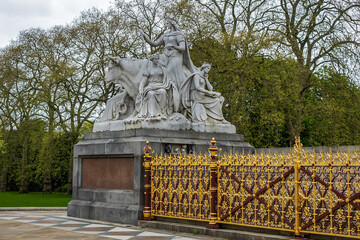 Sculptural groups of Prince Albert Memorial - Iconic, Gothic Memorial to Prince Albert (1876) in...