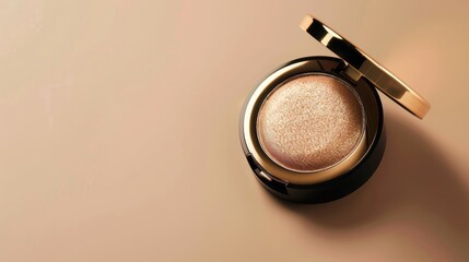 A radiant complexion achieved with a luxurious highend highlighter giving a natural and luminous glow.