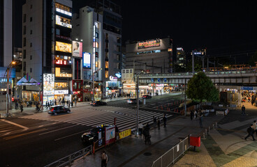 上野駅前 夜